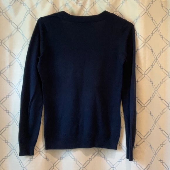 Vineyard Vines V-neck Sweater - Picture 3 of 3